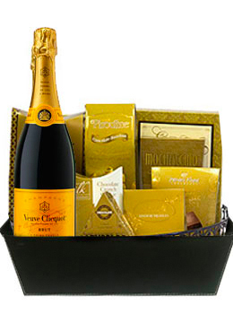 YELLOW LABEL VEUVE GIFT BASKET     